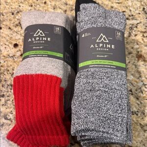 NWT LG Men's Size Large Thermal & Performance Hike Socks